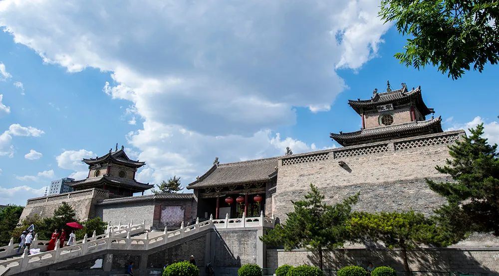 上黨門承載著長治的歷史記憶,是長治悠久歷史的見證.jpg